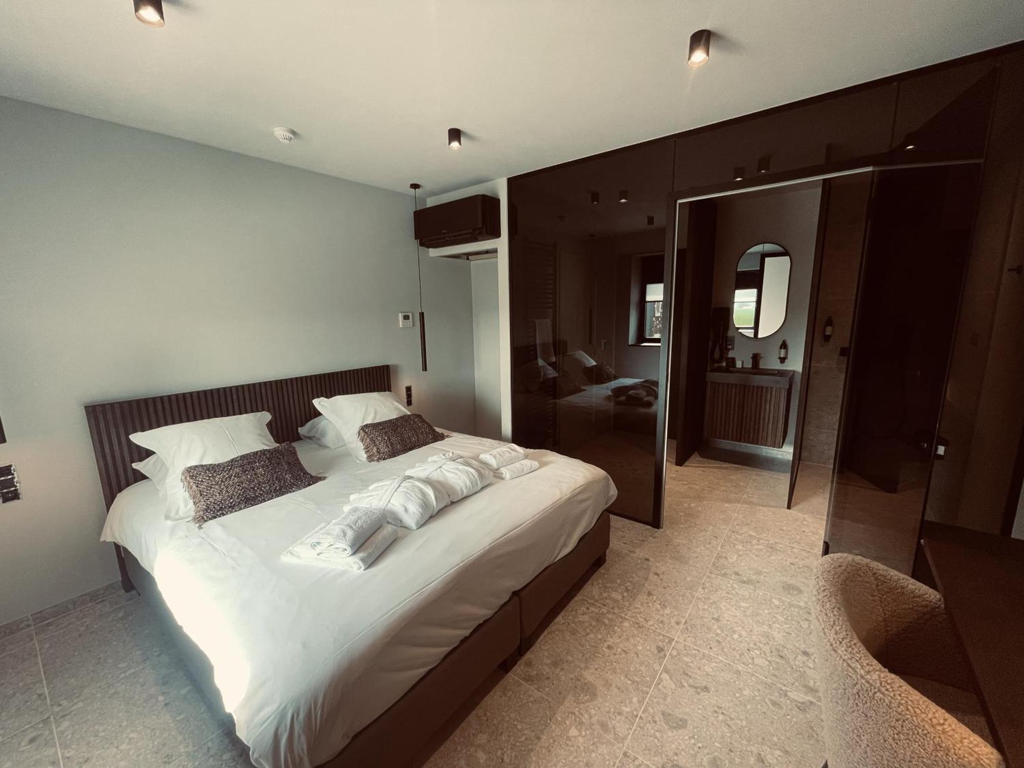 Domaine Sur Les Sarts Hotel Ohey Екстериор снимка