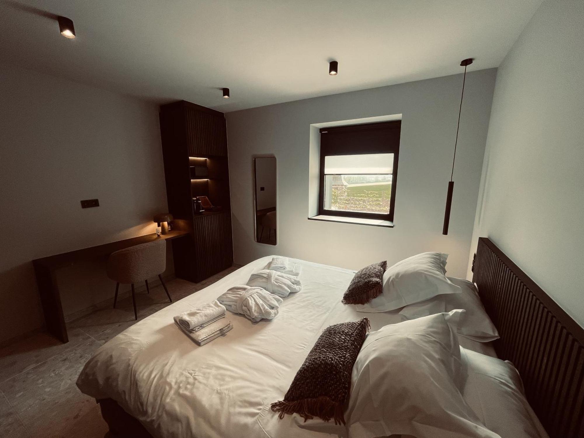 Domaine Sur Les Sarts Hotel Ohey Екстериор снимка